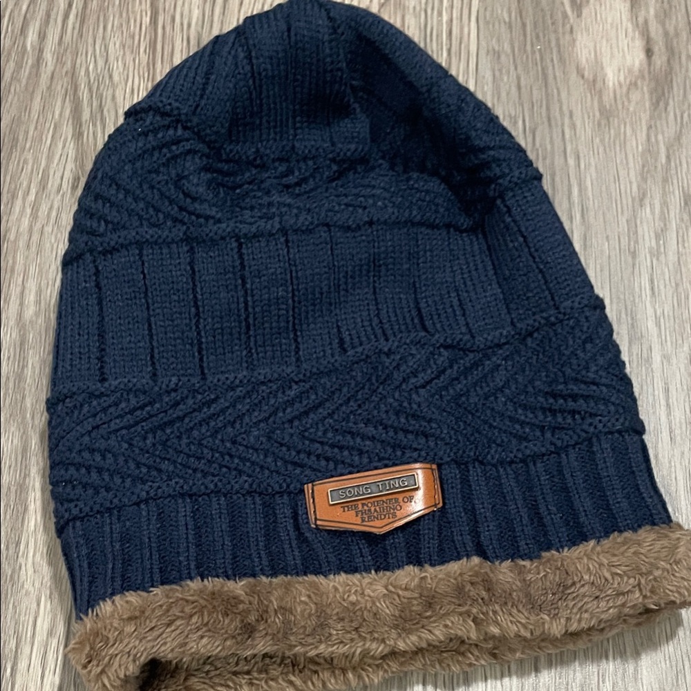 Men's Navy Blue Knit Beanie with Faux Fur Lining (winter hat)